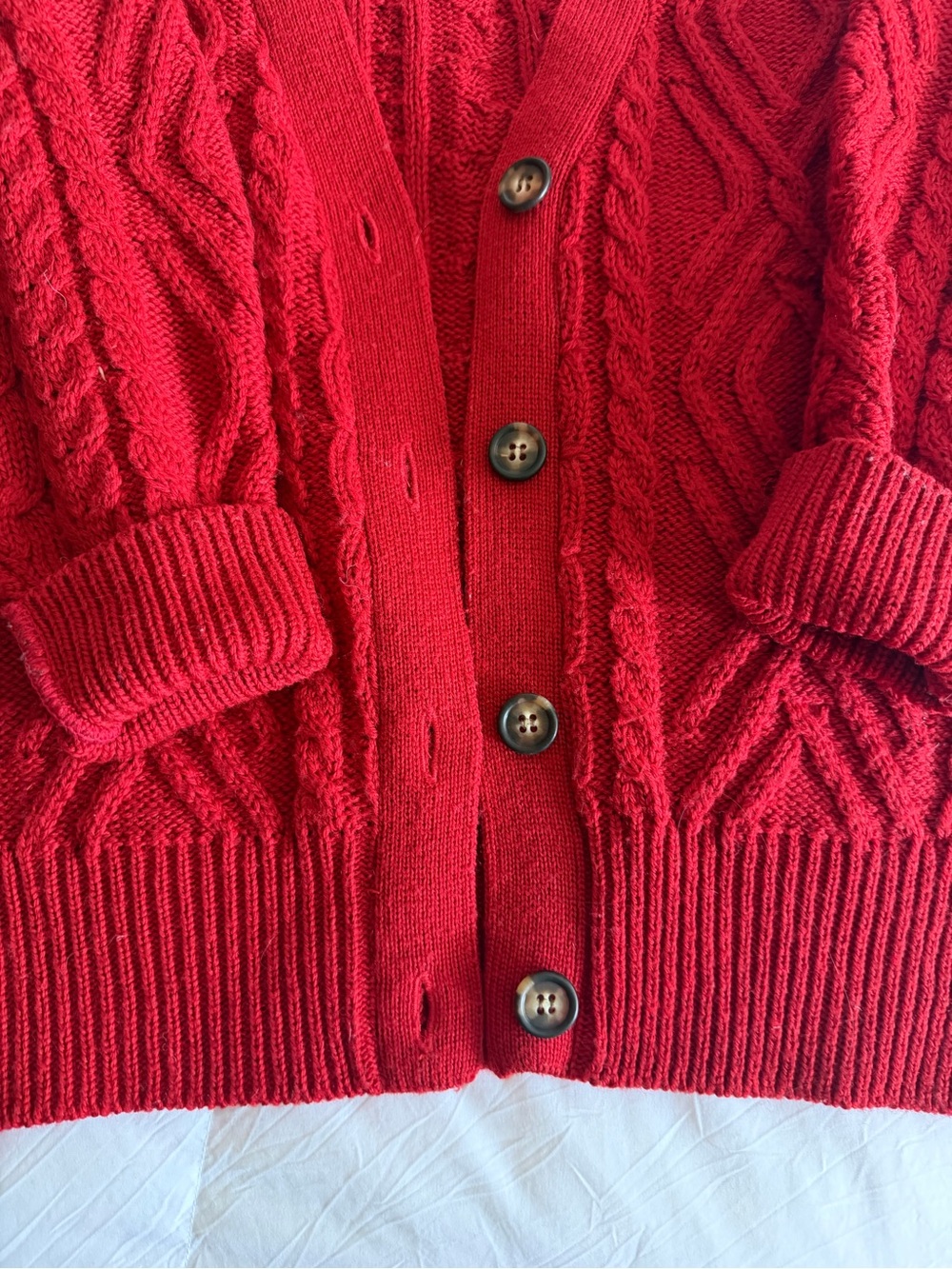 🍓Vintage Red Cable Knit Button-Up Cardigan Sweater - Picture 4 of 9